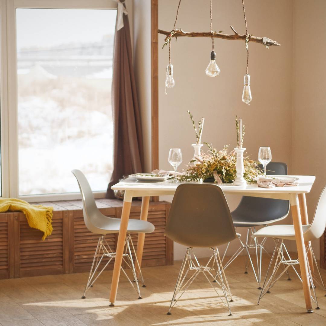 One easy way to transition your home from summer to fall is by adding in some cozy and warm colors. Think about using rich, jewel tones like burgundy or…