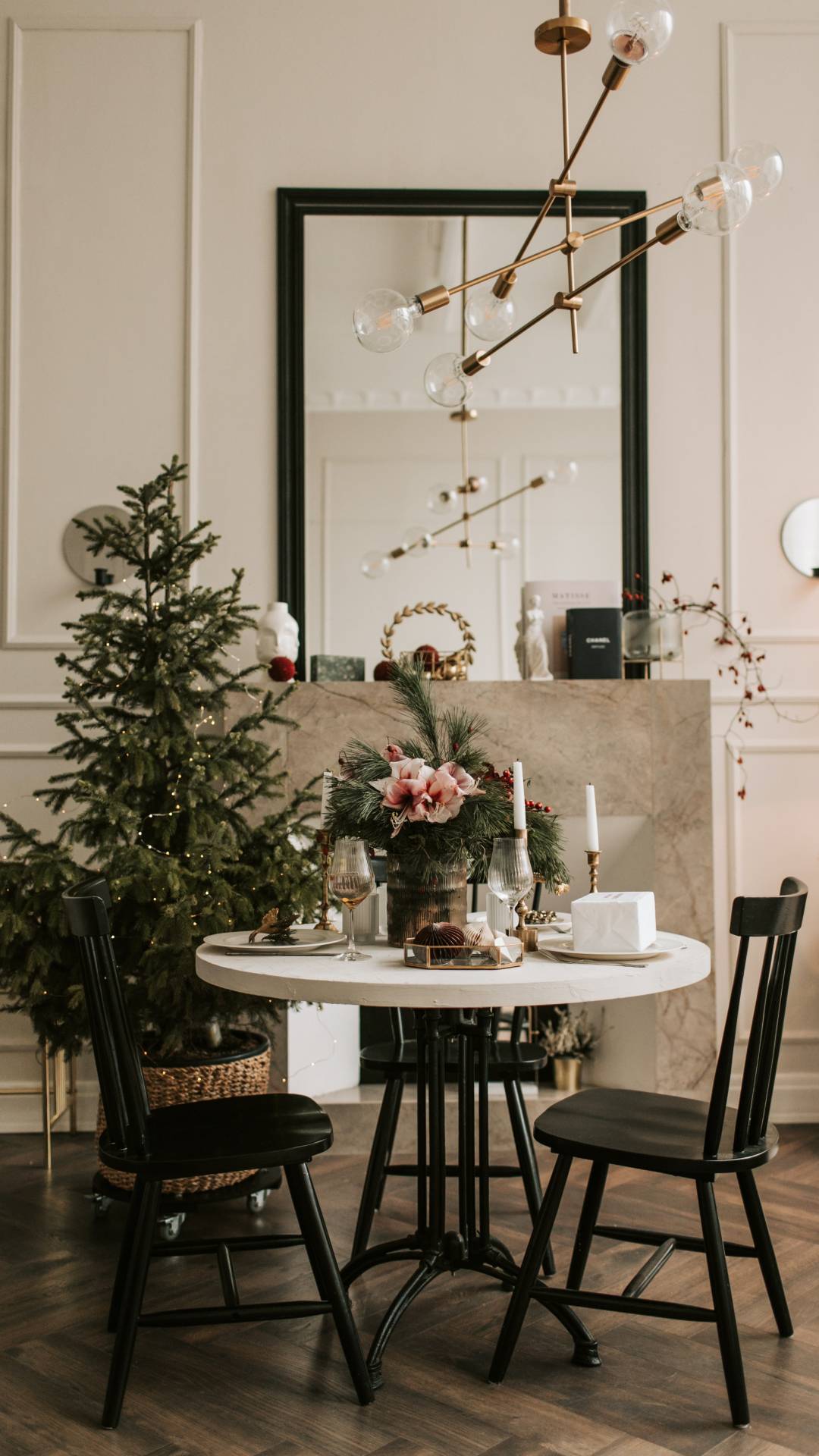 Seasonal Decorating to Creating an Amazing Holiday Home