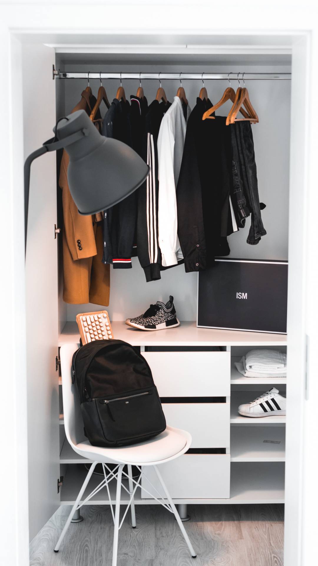 How to Store Clothing for Seasonal and Everyday Use