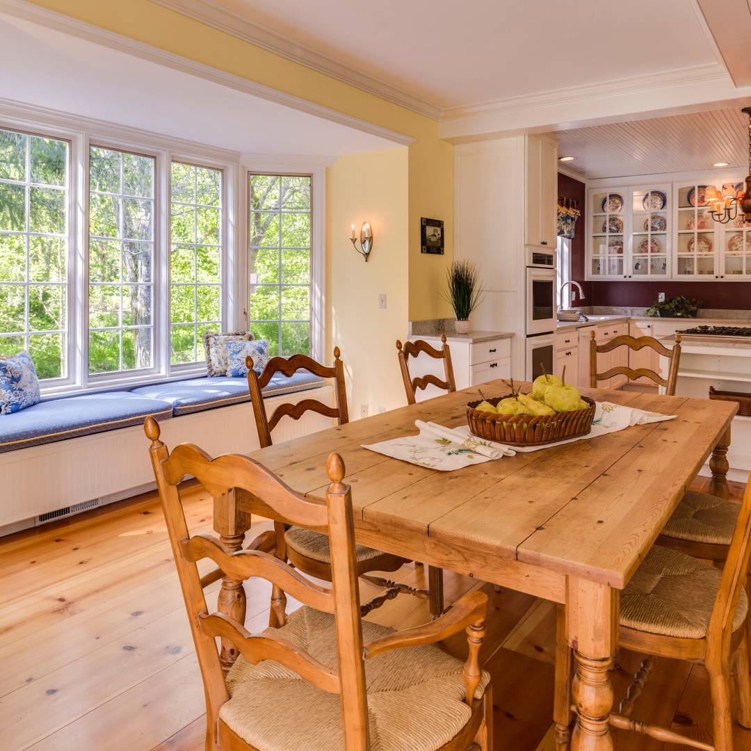 The Best Breakfast Nook Dining Sets