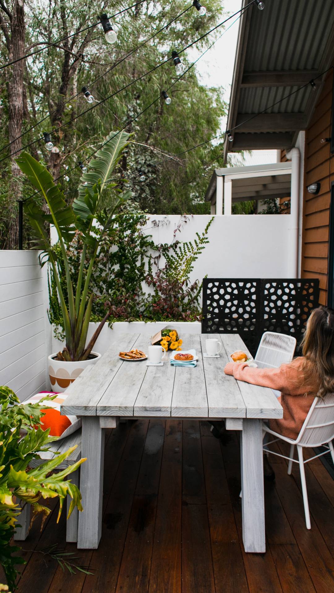 Fun decor ideas for back porches!